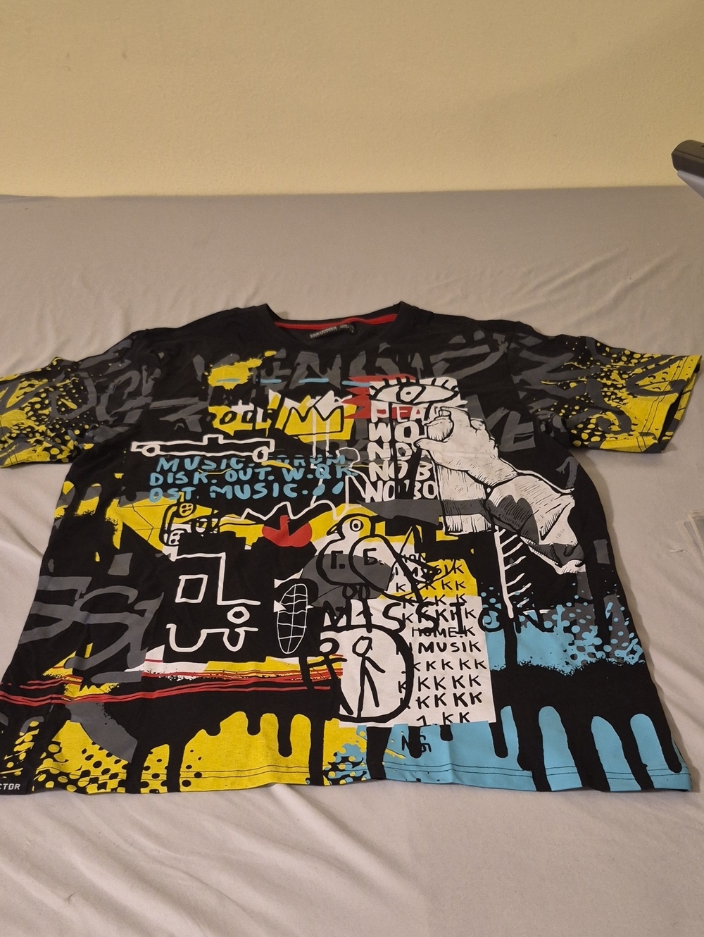 Adult Graphic Tee with Black, Yellow & Blue Street Art Print 2XL